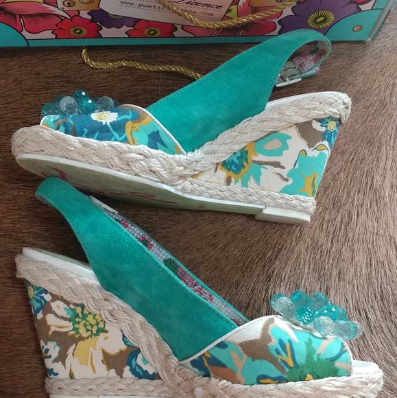 Poetic Licence Wedges - Picture 5 of 8